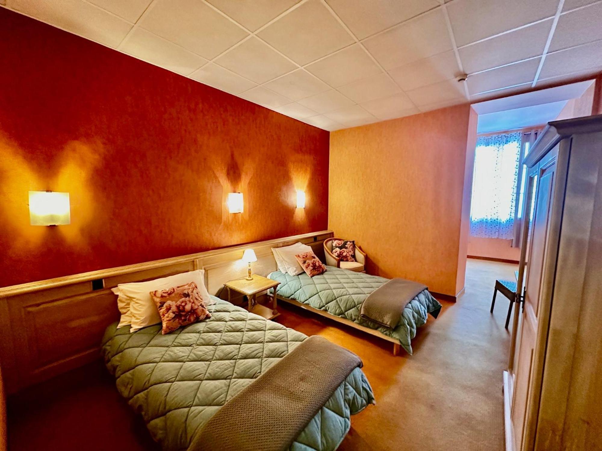L'Oustal Del Barry Hotel Najac Exterior photo